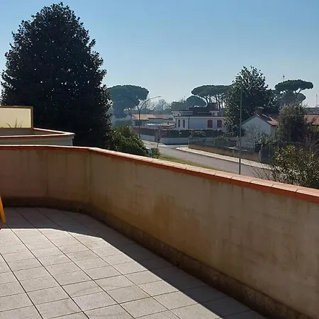 La Dolce - With Shared Pool And Large Terrace *