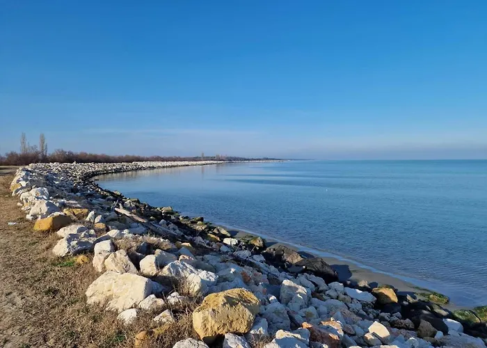 La Dolce - With Shared Pool And Large Terrace 利多尔德纳西奥尼