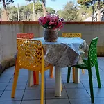 La Dolce - With Shared Pool And Large Terrace Lägenhet