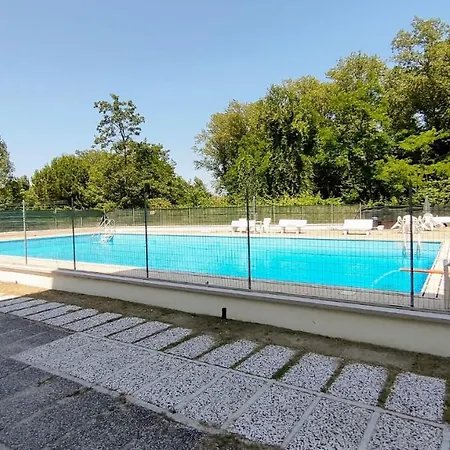 Apartment La Dolce - With Shared Pool And Large Terrace *