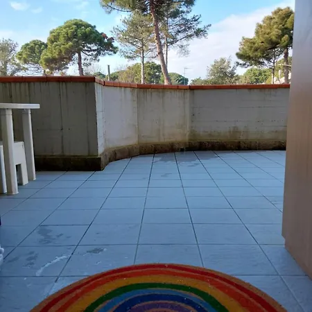 Apartment La Dolce - With Shared Pool And Large Terrace