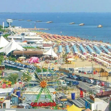 La Dolce - With Shared Pool And Large Terrace Lido delle Nazioni