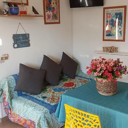 La Dolce - With Shared Pool And Large Terrace Apartmán *