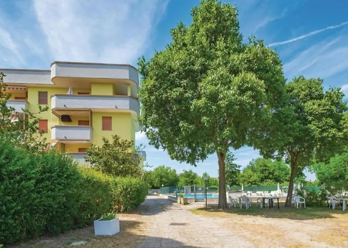 La Dolce - With Shared Pool And Large Terrace