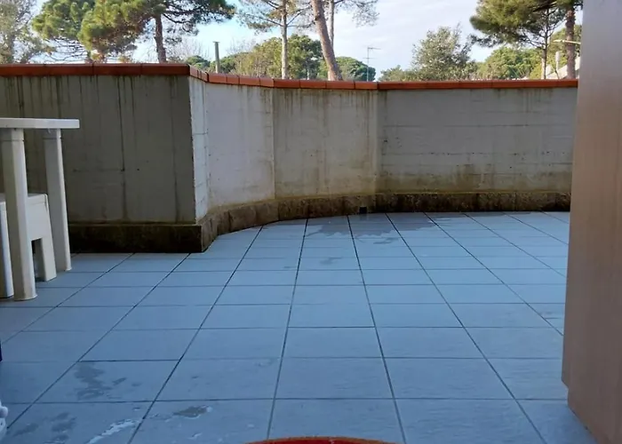 Apartment La Dolce - With Shared Pool And Large Terrace