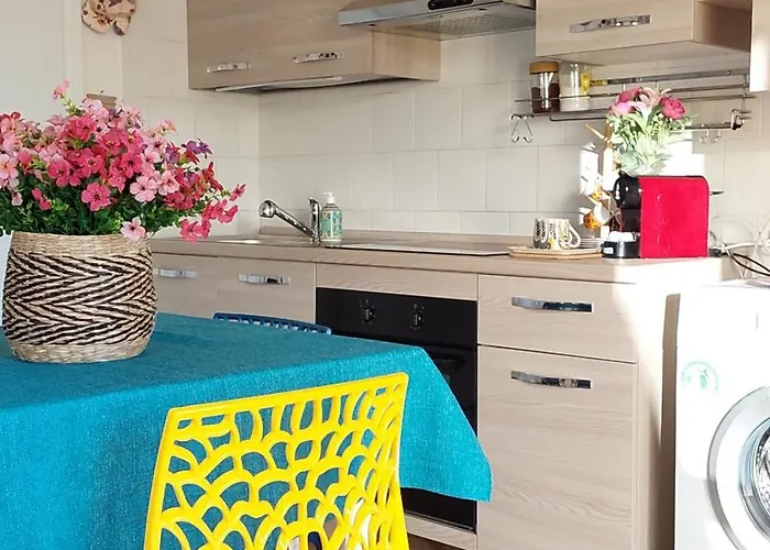 La Dolce - With Shared Pool And Large Terrace דירה לידו דלה נציוני